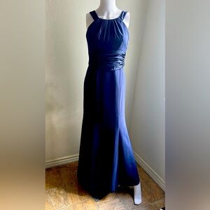 Gorgeous David’s Bridal Formal Dress Full length Navy Blue Size 8
